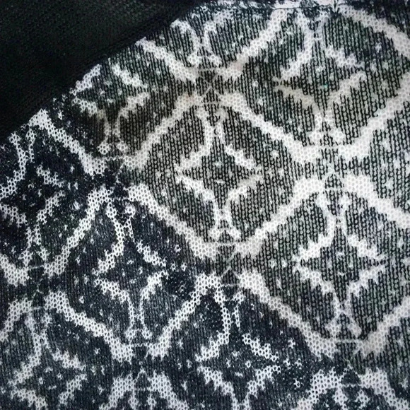 Bethany Mota Black & White Boho Sweater - Picture 6 of 6